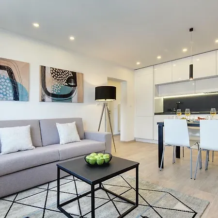 Sea Side Apartment