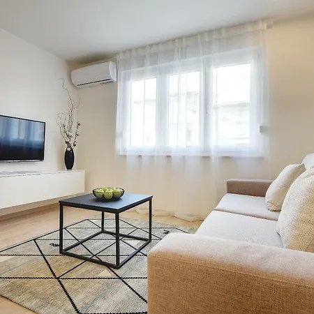 Apartment Sea Side