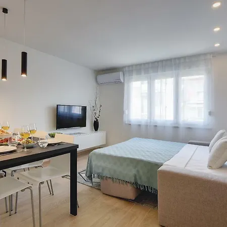 Apartment Sea Side Pula
