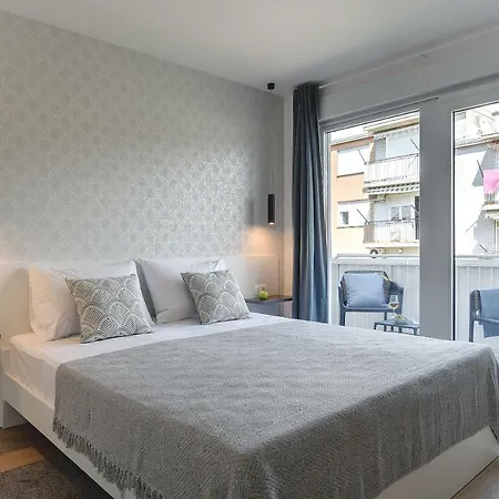Sea Side Apartment